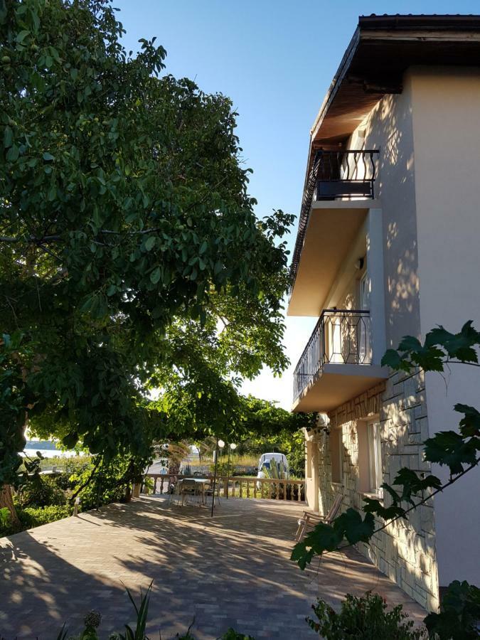 Apartments Olivera Supetarska Draga Eksteriør bilde